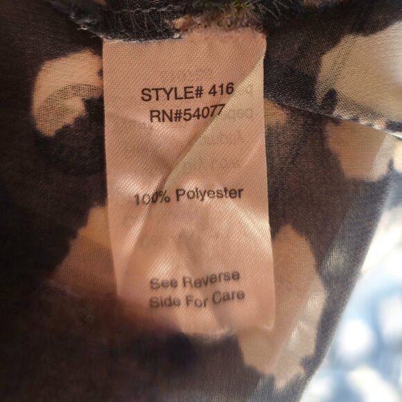 Cabi Sheer Collarless Sleeveless Blouse Shades of Blue Size L - Picture 6 of 8